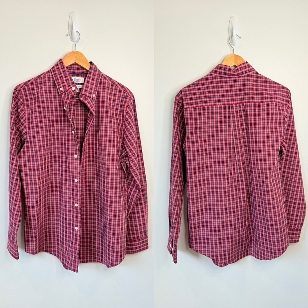 Croft & Barrow Easy Care Red and Black Men’s Button Up (S)